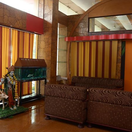 Hotel Rahul Deluxe นาคปุระ ภายนอก รูปภาพ